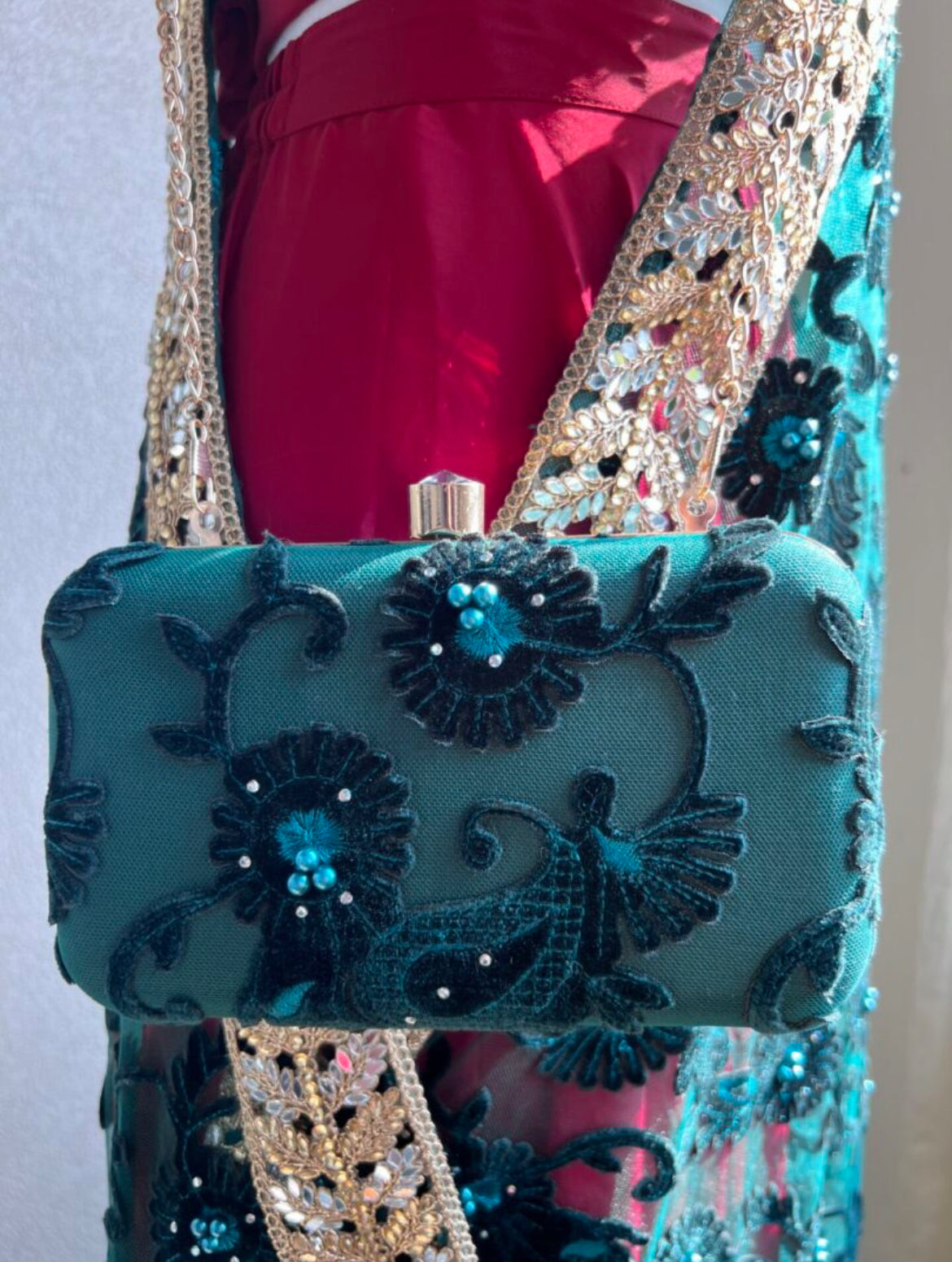 Shivani Clutch